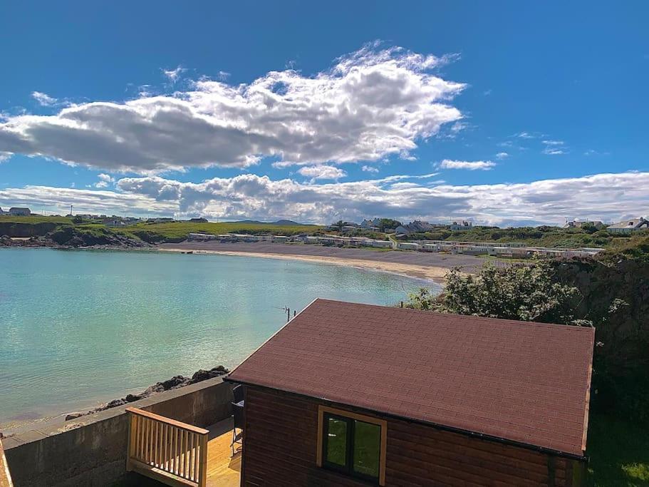 Cosy Portmor Log Cabin- Sea Views, Deck & Relaxation Malin Head Exterior photo